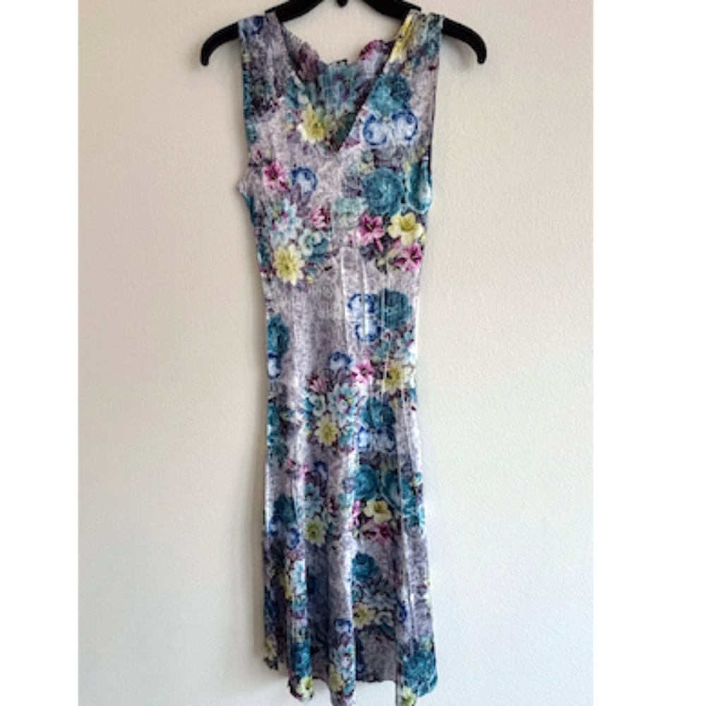 Komarov Sleeveless V-Neck Floral Maxi Dress M